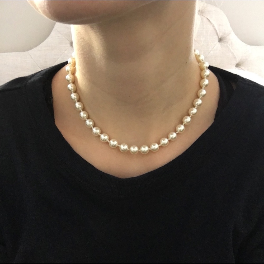 15.5” Swarovski Pearl Necklace, Gold Magnet Clasp